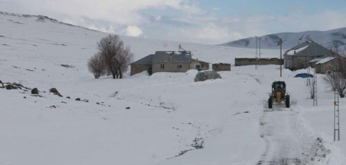 Doğu'da 443 köy yolu ulaşıma kapandı, hava sıcaklığı Ağrı'da eksi 20 derece olarak ölçüldü