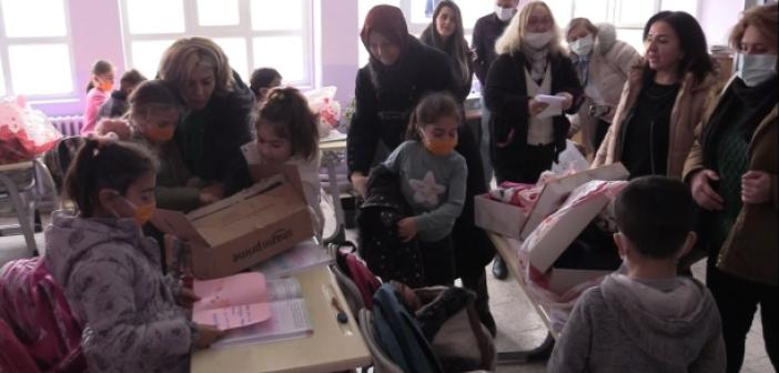 VİDEO- MAREV, köy okulları öğrencilerini sevindirdi!