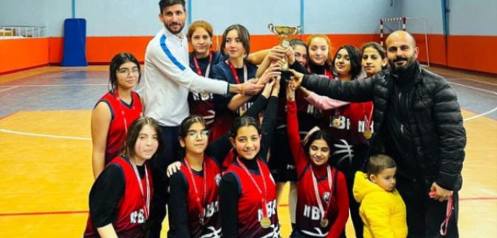 İl Şampiyonu olan Nusaybin Kızları Bölge Şampiyonasına gidiyor