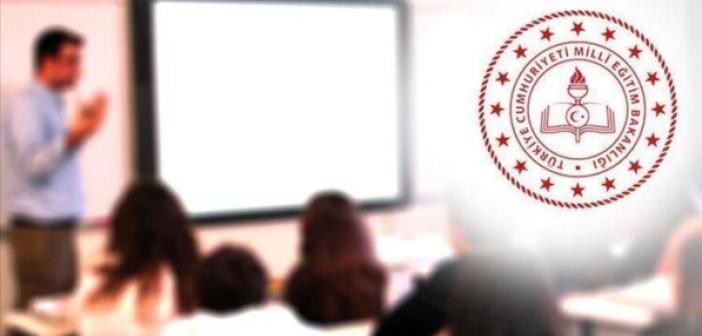 Edebiyat Öğretmeni nedir, ne iş yapar? Edebiyat Öğretmeni olma şartları, 2022 maaşları ne kadar, nasıl olunur?