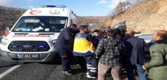 Mardin’de otomobil şarampole yuvarlandı: 7 yaralı