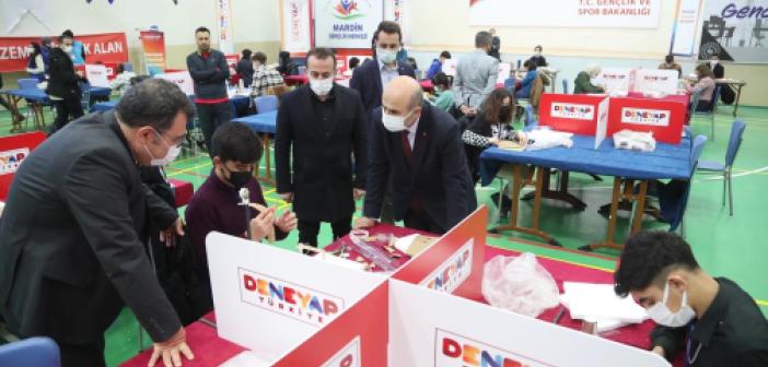 TÜBİTAK Başkanı Mandal, öğrencilerin heyecanına ortak oldu