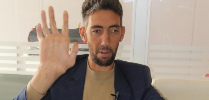 VİDEO- Dünyanın en uzun boylu erkeğinden en uzun boylu kadınına davet