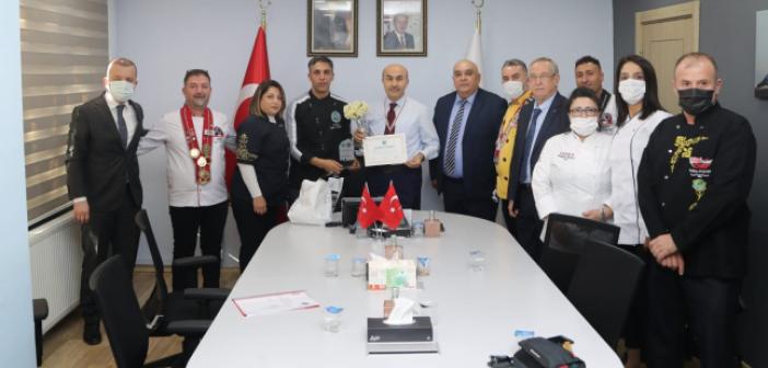 Uluslararası Aşçı ve Şefler Vali Demirtaş’ı Ziyaret Etti