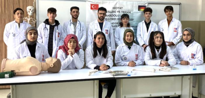 VİDEO- Mardinli Öğrenciler, Avrupa'da Staj Görecek