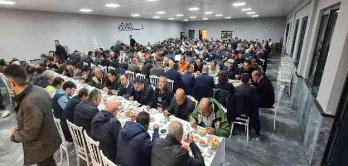 İş ve siyaset dünyası iftarda bir araya geldi