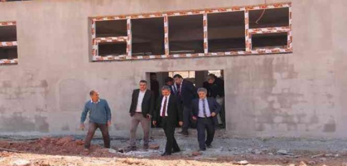 Siirt Üniversitesi Rektörü Şındak, devam eden çalışmaları inceledi