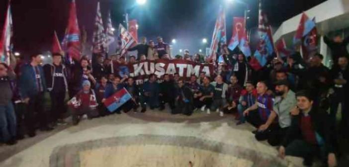 Van’daki Trabzonspor taraftarlarının kutlamaları devam ediyor