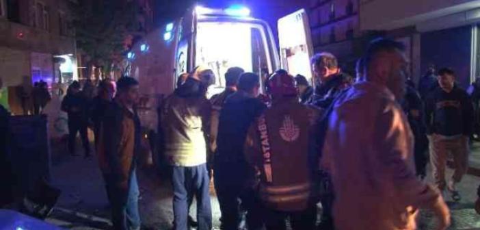 Çekmeköy’de 2 otomobil kafa kafaya çarpıştı: Otomobil dükkana daldı, 3 yaralı