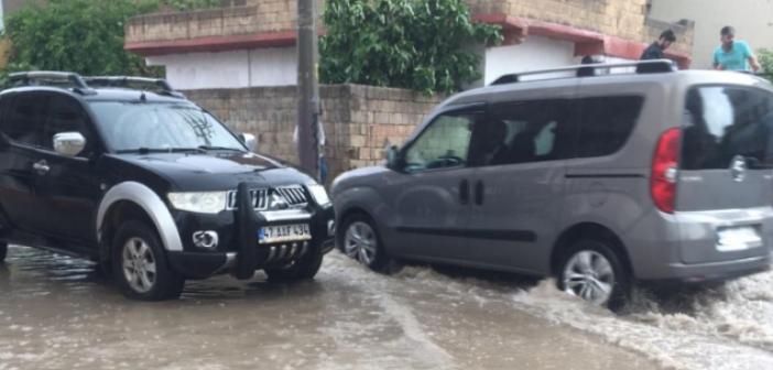 Sağanak yağış iki saat sürdü