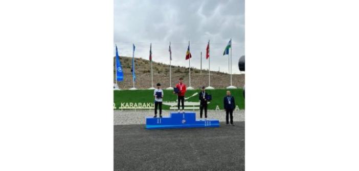 Azerbaycan’daki yarışlara Sakaryalı kano sporcuları damga vurdu
