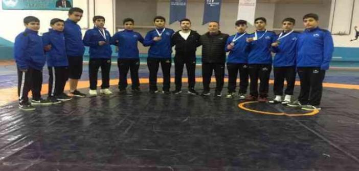 Malatyalı Güreşçilerin Türkiye Şampiyonası sevinci