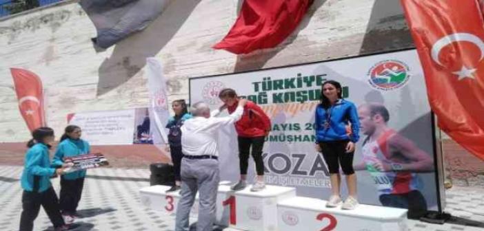 Karslı atlet Topuz Türkiye şampiyonu oldu