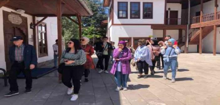 ÇAKÜ öğrencilerinden Çankırı’nın tarihi mekanlarına ziyaret