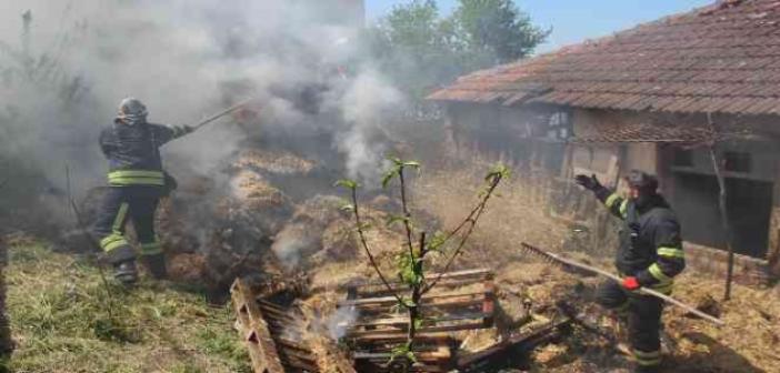 150 saman balyası küle döndü