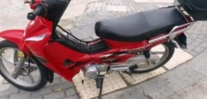 Ankara’da motorlu bisikleti çalan hırsız kamerada