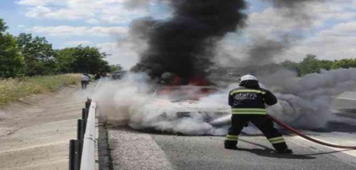 Avrupa Otoyolu’nda araç yangını
