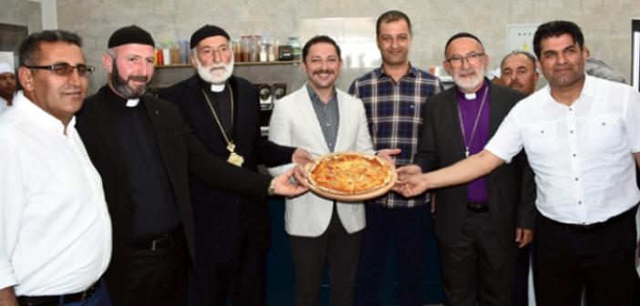 Üçköy’de İzla Pizzeria açıldı