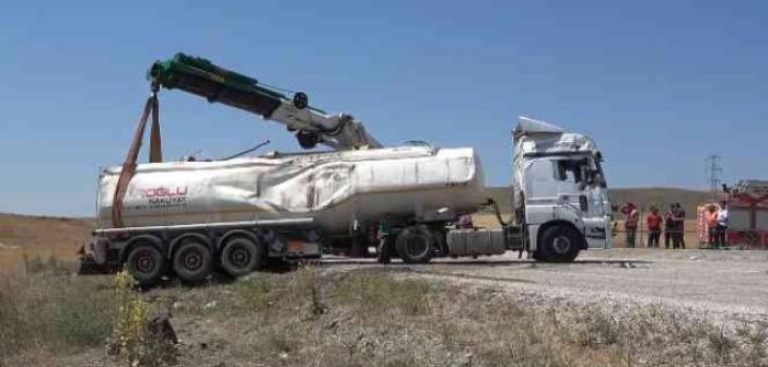 Kırıkkale’de glikol sıvısı yüklü tanker devrildi: 1 yaralı
