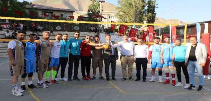 Hakkari’de ‘Sokak Voleybol Turnuvası’ başladı