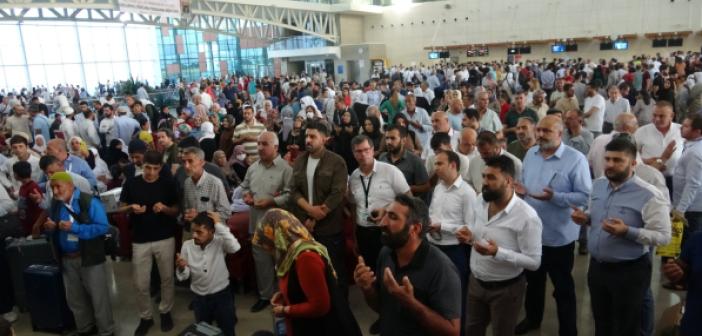 Mardin'de hacı adayları kutsal topraklara uğurlandı