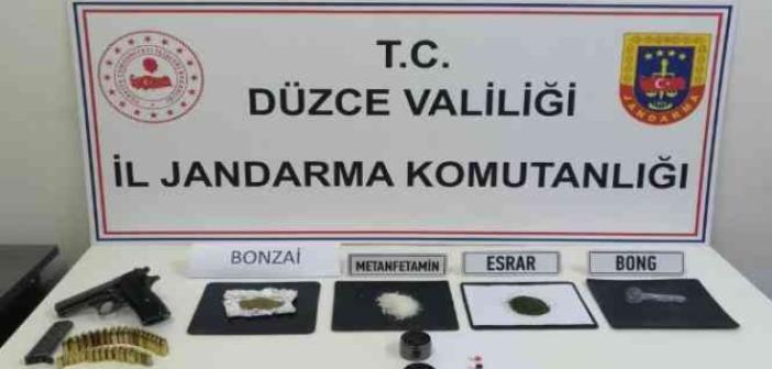 Jandarmadan uyuşturucuya geçit yok