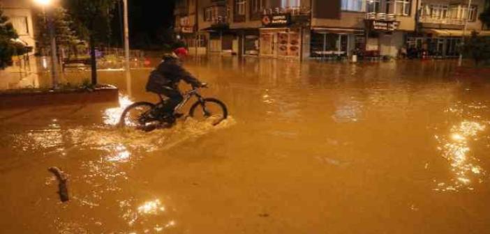 Bolu’nun Mengen ilçesi sular altında kaldı