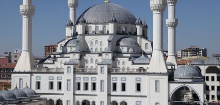 Kırıkkale il ve ilçeleri için bayram namazı saati: Kırıkkale il ve ilçeleri için 2022 Kurban Bayramı namazı vakti saat kaçta?