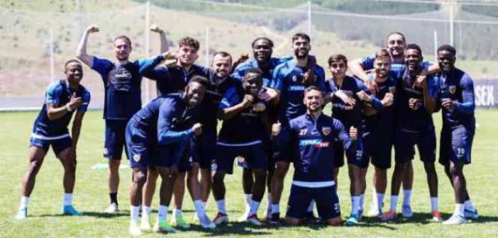 Kayserispor kaptanı İlhan Parlak: 'Kenetlenirsek büyük başarılara imza atarız'