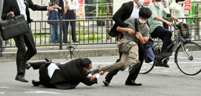Japonya Eski Başbakanı Shinzo Abe öldümü, nasıl öldü? Shinzo Abe kim öldürdü, nasıl öldürüldü?