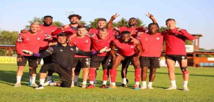 Sivasspor günü çift idmanla tamamladı