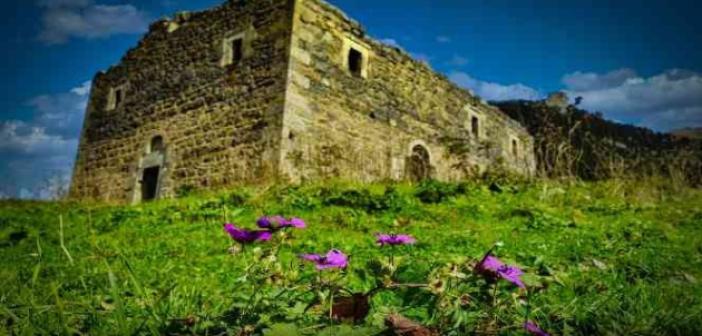Tarihi ve turistik hazine Santa Harabeleri restorasyon çalışmalarını bekliyor