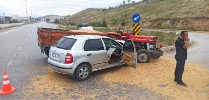 Buğday yüklü traktör otomobille çarpıştı: 1 yaralı