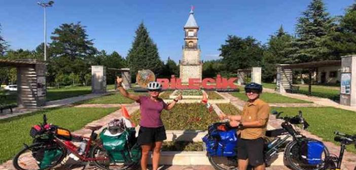 Fransa ve Polonya’dan bisikletleriyle yola çıkan turistler Bilecik’e vardı