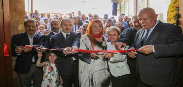 Taşhan’daki sergi şöleninde tarih ehrama büründü