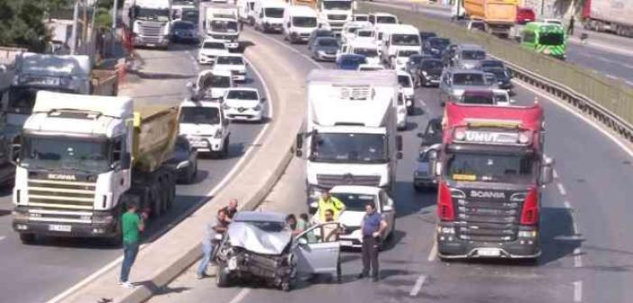 Şile Otoyolunda zincirleme trafik kazası, trafik yoğunluğu oluştu