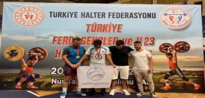 BARÜ’lü sporculardan Halter şampiyonasında 6 madalya