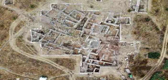 Helenistik döneme ait tapınak gün yüzüne çıkartılıyor