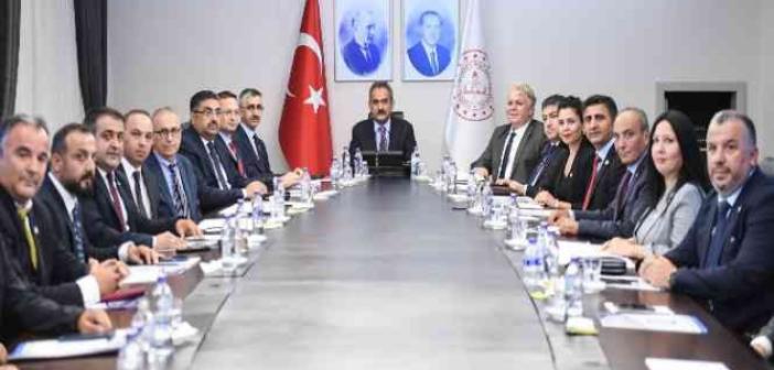 Bakan Özer, özel eğitim ve rehabilitasyon merkezleri dernek ve federasyon başkanlarını kabul etti
