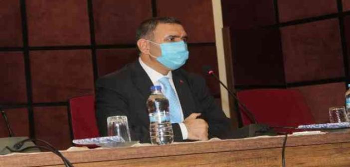 Vali Yardımcısı Yılmaz: “2 bin 200 aktif Covid-19 hastasının 70 tanesi hastanede yatıyor”