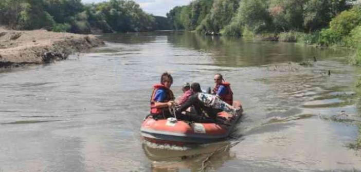 Tunca Nehri’nde mahsur kalan 2 kişiyi AFAD bot ile kurtardı