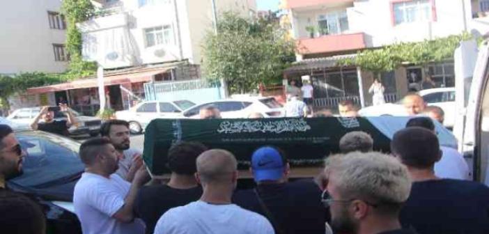 25 metreden düşerek ölen kadın son yolculuğuna uğurlandı