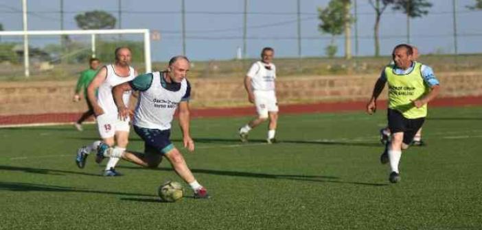 Ahlat’ta ’Şöhretler Karması Futbol Turnuvası’ düzenlendi