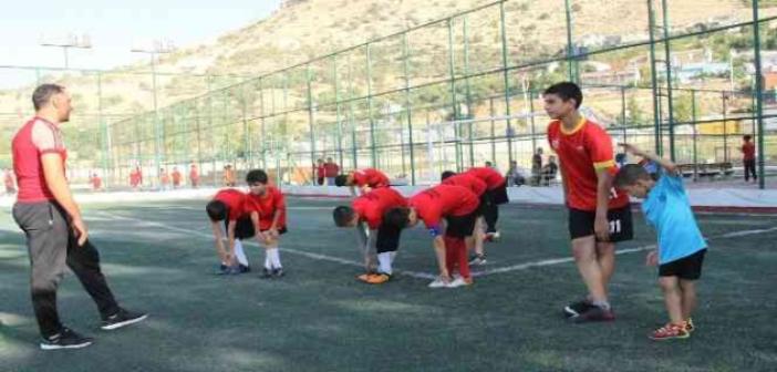 Mardin’de geleceğin futbol yıldızları yetişiyor