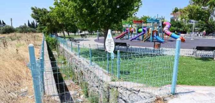 MASKİ’den Akhisar merkezde panel çit imalatı