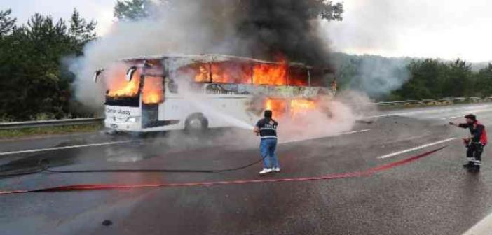 TEM’de alev alev yanan otobüsün yolcuları firmaya isyan etti