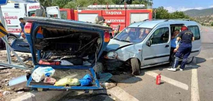 Amasya’da iki araç çarpıştı: 7 yaralı
