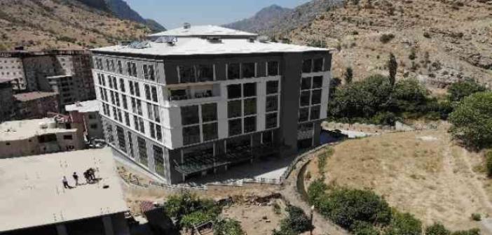 Şırnak’ta 50 milyon maliyetle yapımı devam eden hastanede sona yaklaşıldı