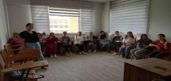 Silopi’de 15 bin kişi Halk Eğitim Merkezi kurslarından faydalanı