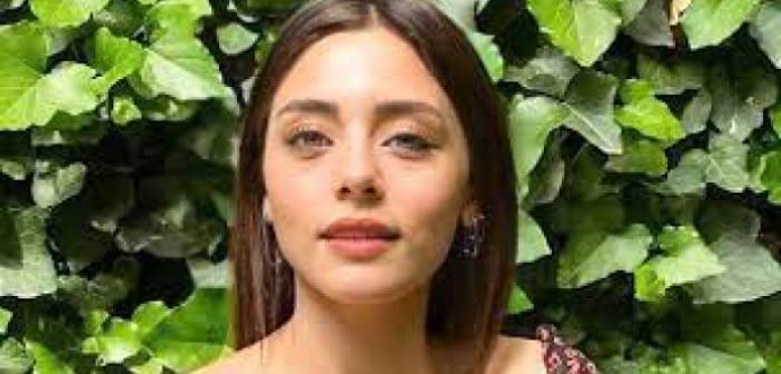 Kızılcık Şerbeti Oyuncusu Sıla Türkoğlu kimdir, nerelidir? Kaç yaşında? Sıla  Türkoğlu sevgilisi kim?